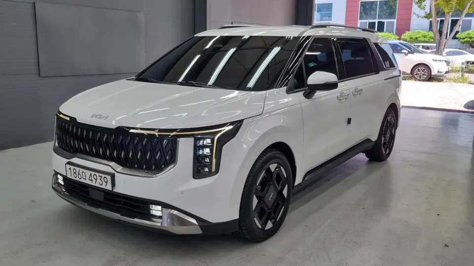 Kia Carnival Diesel 9-Seater Noblesse 2024