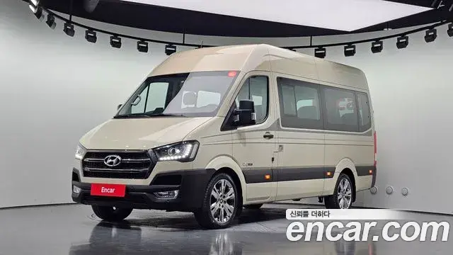 Hyundai Solati 15-seater Luxury 2020