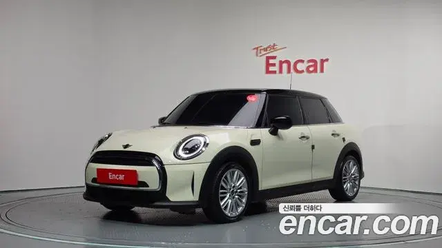 Mini Cooper 5Door Classic Plus Launch Pack Third Generation 2021
