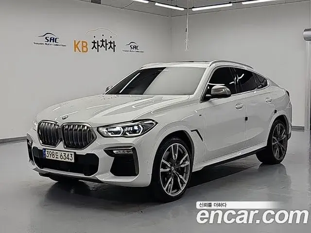 BMW X6 M50i 2021