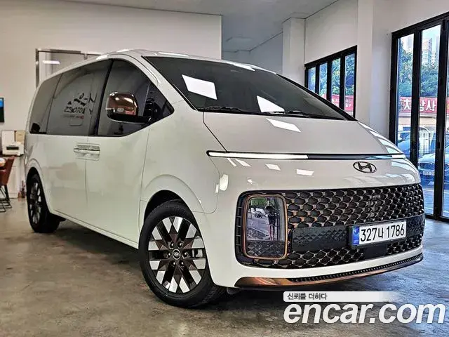 Hyundai Staria 4WD Lounge 9-Seater Inspiration 2022