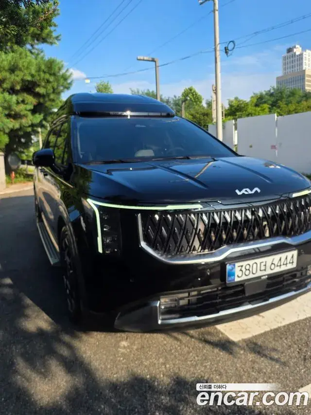 Kia Carnival HEV 9-Seater Hi-Limousine Signature 2024