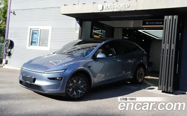 Tesla Model Y L Long Range AWD 2026