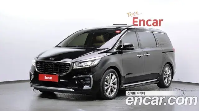 Kia Carnival 7-Seater Limousine President 2019