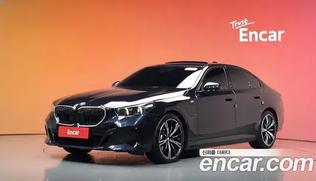 BMW 5-Series 530e M Sport 2025