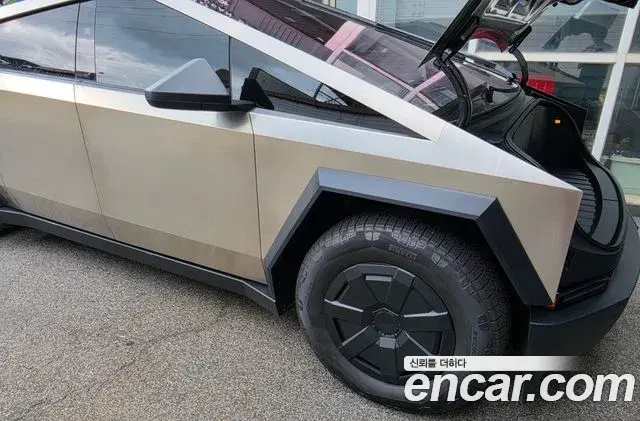 Tesla Cybertruck Cyberbeast 2026