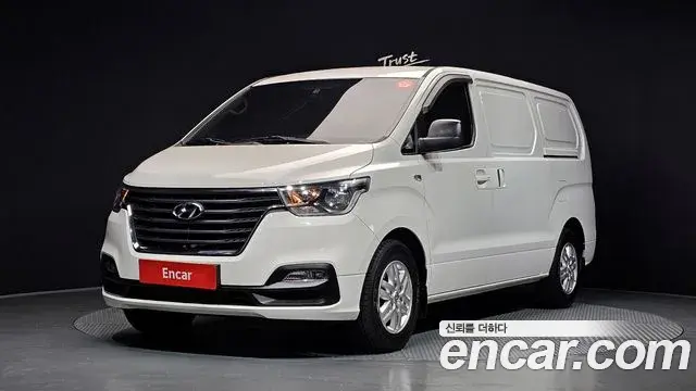 Hyundai Starex Van 3-Seater Smart 2020