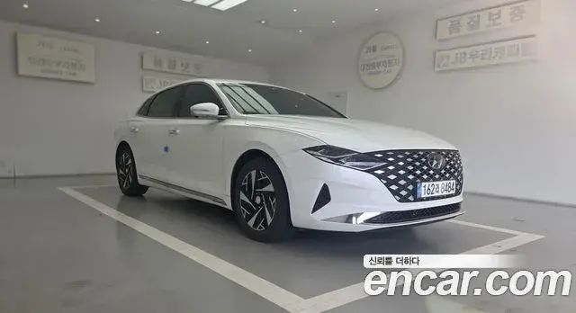 Hyundai Grandeur Le Blanc 2022
