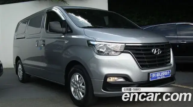 Hyundai Starex Van 3-Seater Smart 2020