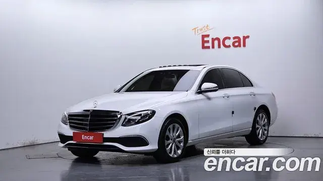 Mercedes-Benz E-Class E300 4MATIC Exclusive 2020