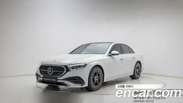 Mercedes-Benz E-Class E300 4MATIC AMG Line 2025