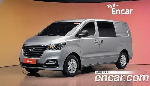 Hyundai Starex Van 5-Seater Smart 2020