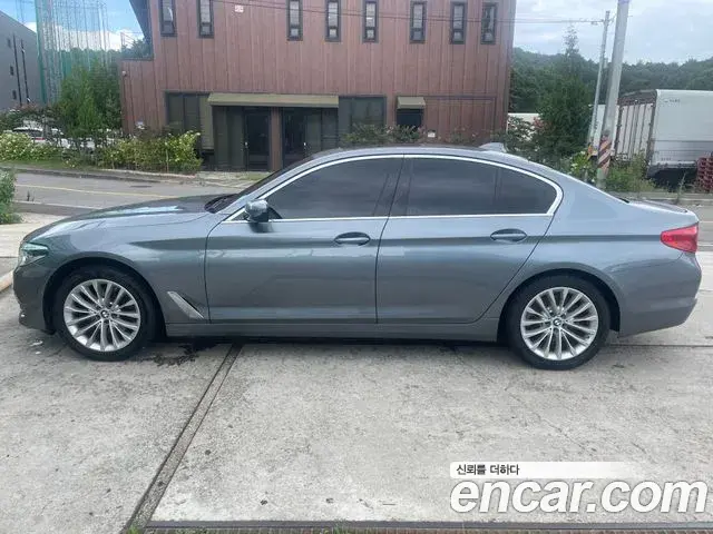 BMW 5-Series 520d xDrive Luxury Plus 2019
