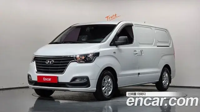Hyundai Starex Van 3-Seater Smart 2019