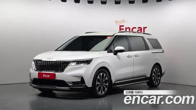Kia Carnival Gasoline 7-Seater Signature 2022