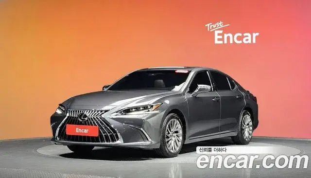 Lexus ES Executive 2024