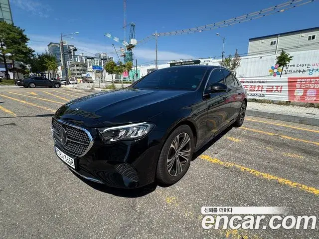 Mercedes-Benz E-Class E200 Avantgarde 2025