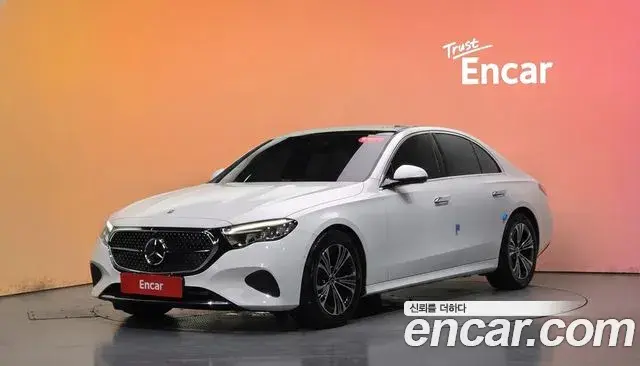 Mercedes-Benz E-Class E200 Avantgarde 2025