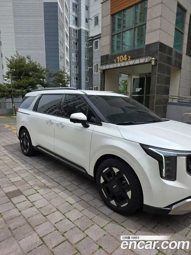 Kia Carnival Diesel 9-Seater Noblesse 2025