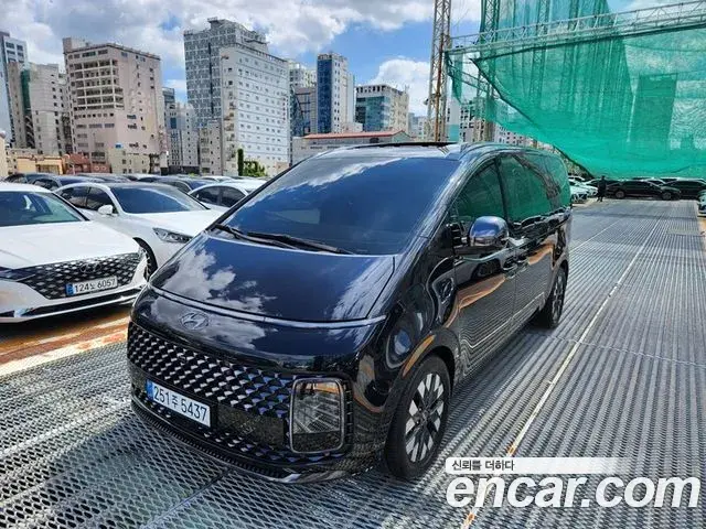 Hyundai Staria 4WD Lounge 7-Seater Inspiration 2021