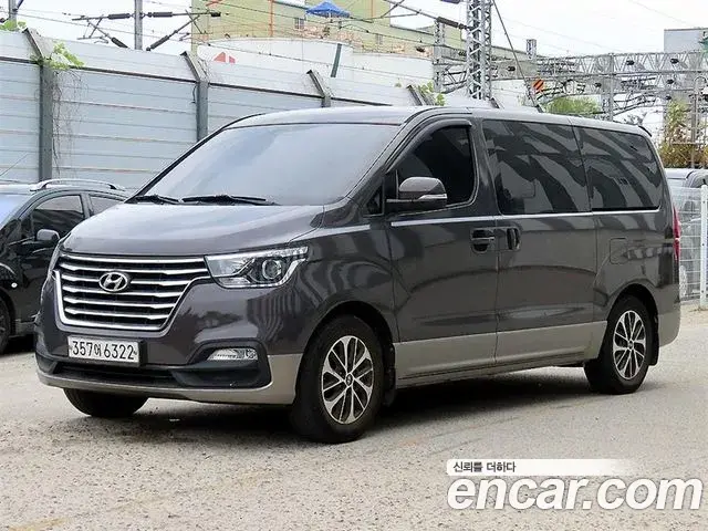 Hyundai Starex Urban 9-Seater Exclusive 2019