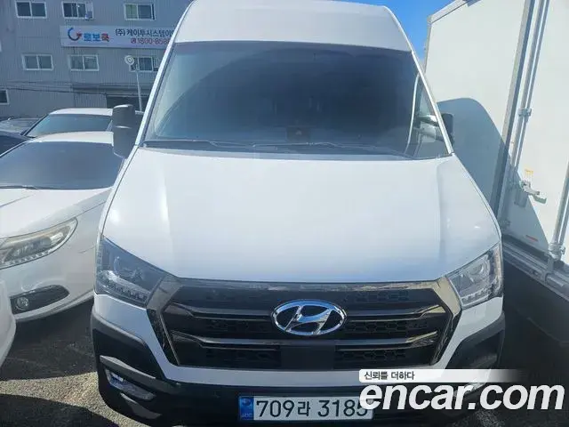 Hyundai Solati 15-seater Luxury 2022