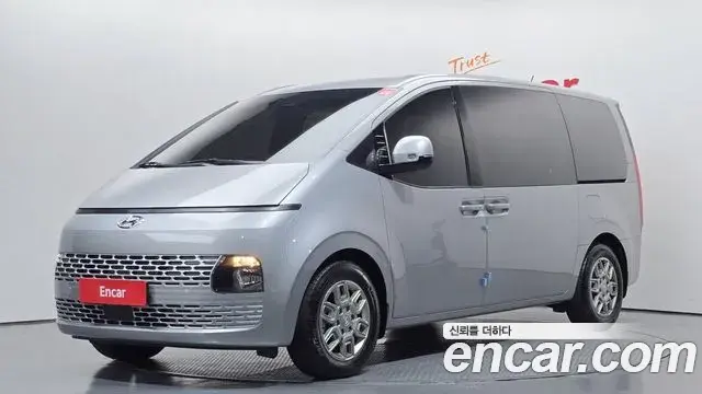 Hyundai Staria Tourer 11-Seater Modern 2024