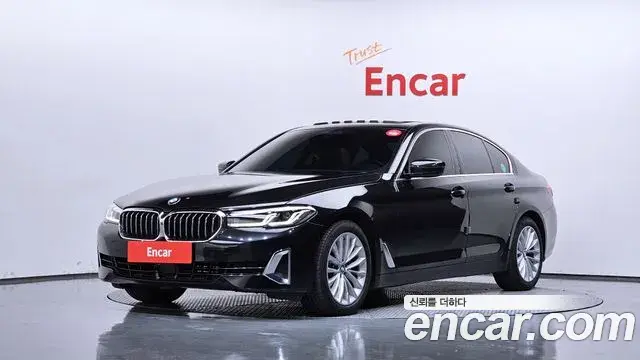 BMW 5-Series 523d Luxury 2023