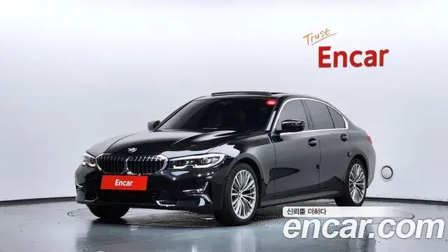 BMW 3-Series 320i Luxury 2022