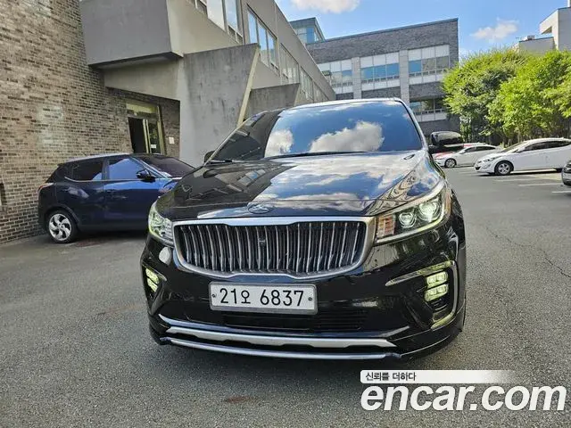 Kia Carnival 9-Seater Noblesse Special 2019