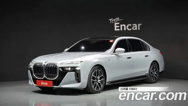 BMW 7-Series 740i xDrive M Sport 2025
