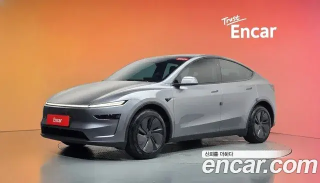 Tesla Model Y RWD 2025
