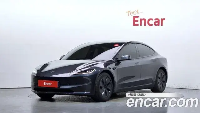 Tesla Model 3 RWD 2025