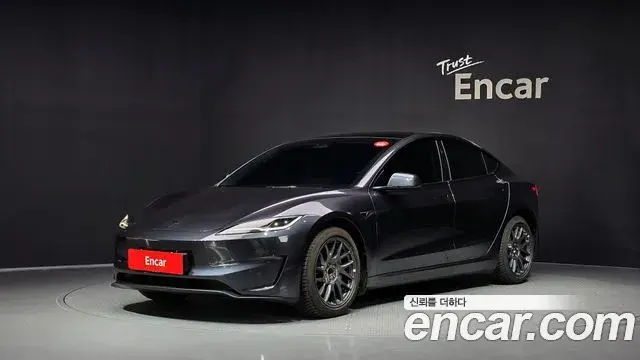 Tesla Model 3 RWD 2025