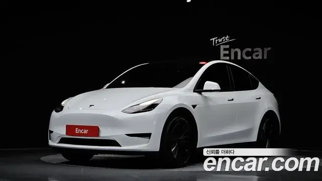Tesla Model Y RWD 2023