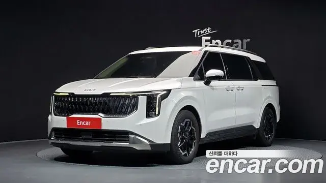 Kia Carnival Diesel 9-Seater Noblesse 2024
