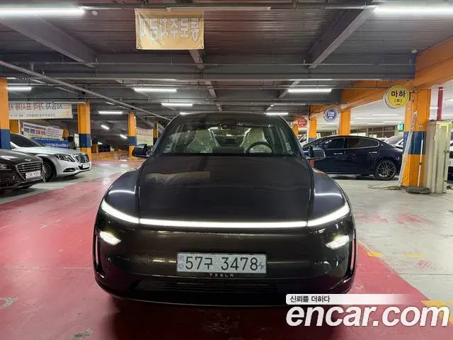 Tesla Model Y L Long Range AWD 2026