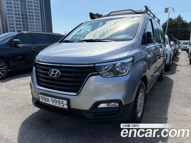 Hyundai Starex Van 3-Seater Style 2019