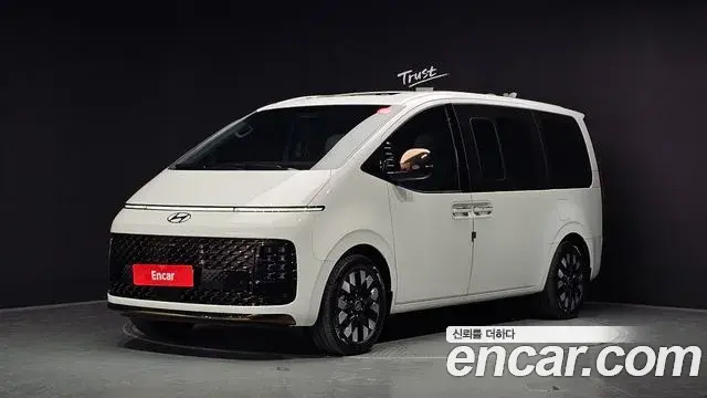 Hyundai Staria HEV 1.6 Lounge 9-Seater Inspiration 2025