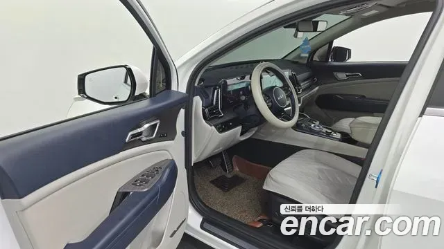 Kia Sportage Gasoline 1.6 Turbo 2WD Signature 2023 — фото 10
