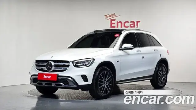 Mercedes-Benz GLC-Class GLC300e 4MATIC 2021