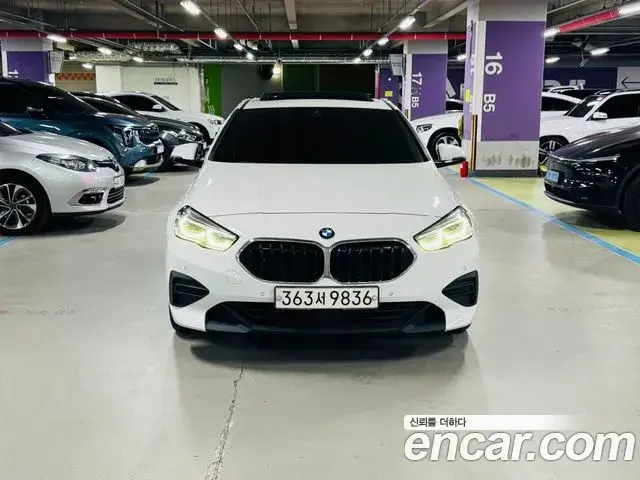 BMW 2-Series 220i Advantage 2021