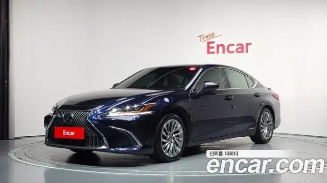 Lexus ES Executive 2021