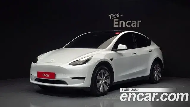 Tesla Model Y RWD 2023