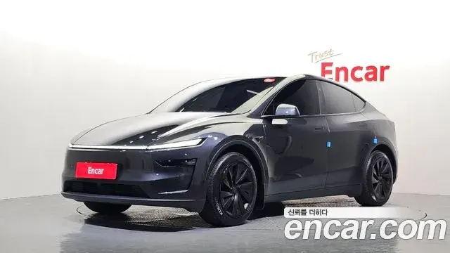 Tesla Model Y RWD 2025