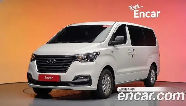 Hyundai Starex Van 3-Seater Smart 2020