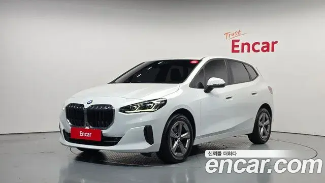 BMW 2-Series 220i Advantage 2023