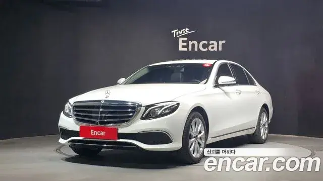 Mercedes-Benz E-Class E300 4MATIC Exclusive 2020
