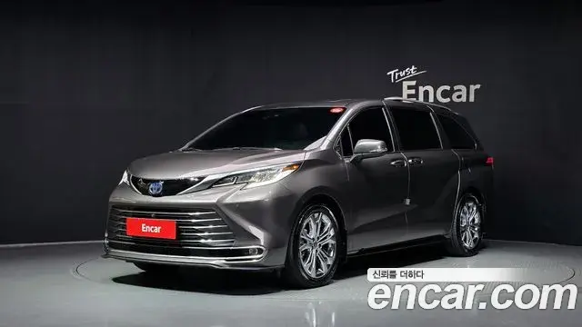 Toyota Sienna 2.5 Hybrid 2WD 2022