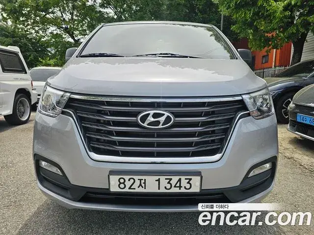 Hyundai Starex Van 3-Seater Smart 2020